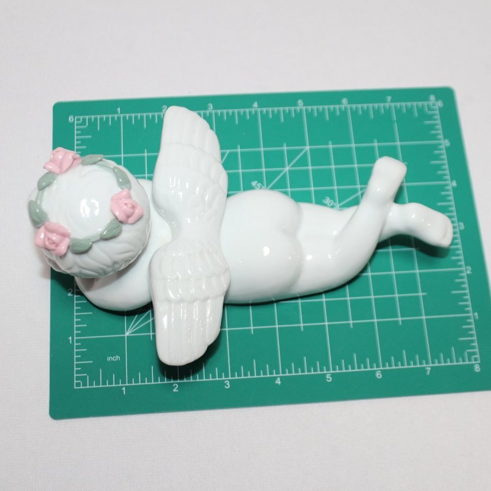 Vintage Cherub Angel Decorative Figurine - Picture 11 of 16